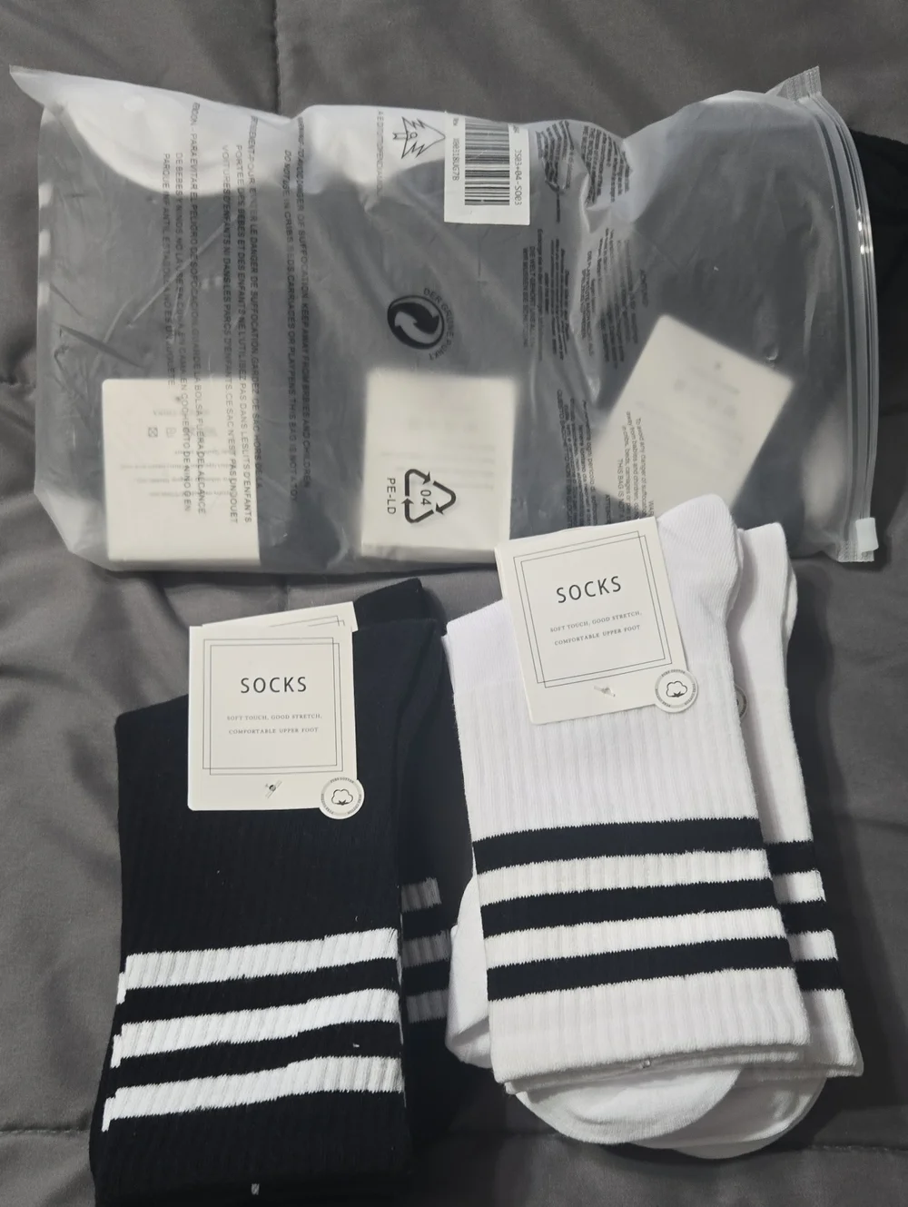 Mens Black & White Striped Athletic Crew Socks - Lot Of 12 - Picture 1 of 3